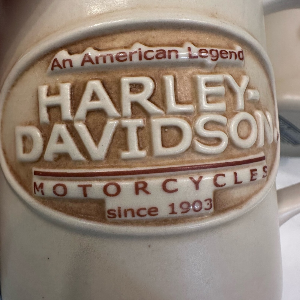 Harley-Davidson Cream and Brown Ceramic Mugs - Picture 5 of 6